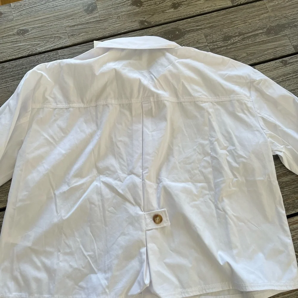 NWT Zara White Cropped Button-Up Shirt, size L. - Picture 5 of 5